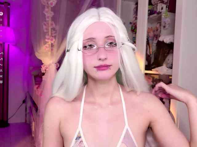 MiraJade webcam