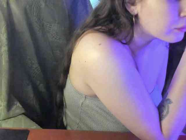 TemptingFable webcam