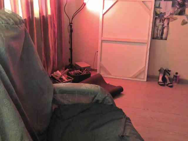TemptingFable webcam
