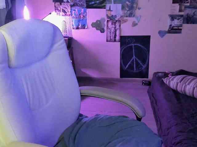 TemptingFable webcam