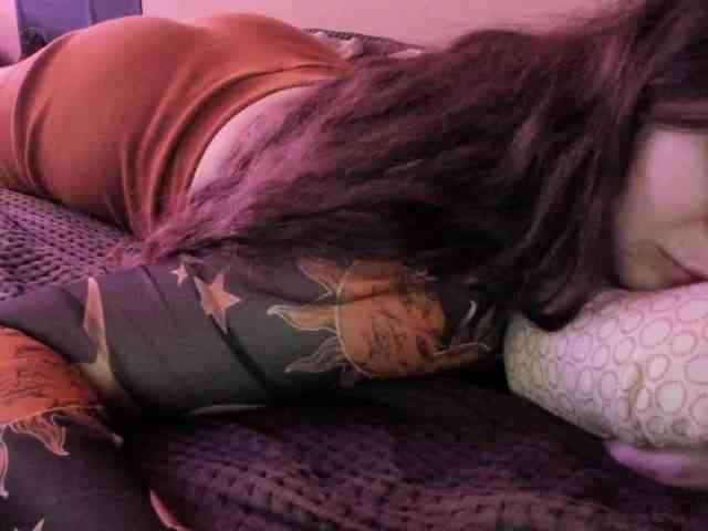 TemptingFable webcam