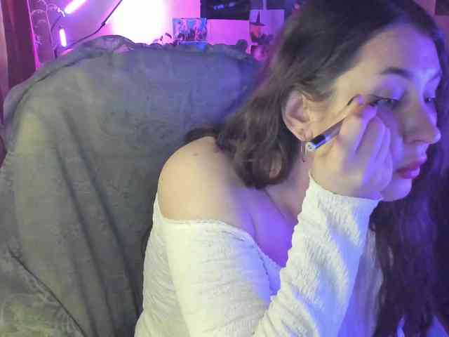 TemptingFable webcam