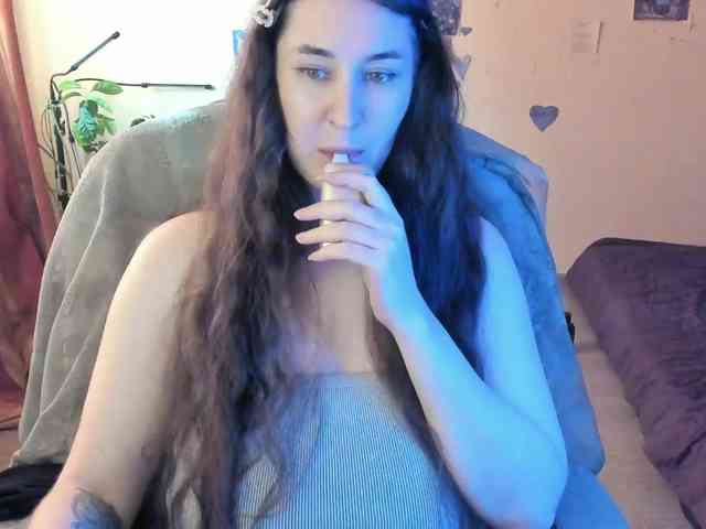 TemptingFable webcam
