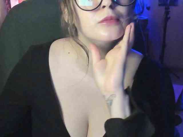 TemptingFable webcam