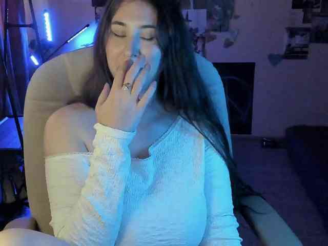 TemptingFable webcam