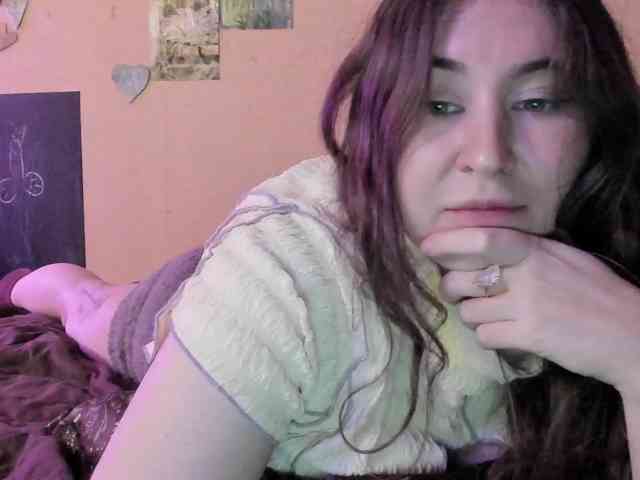 TemptingFable webcam