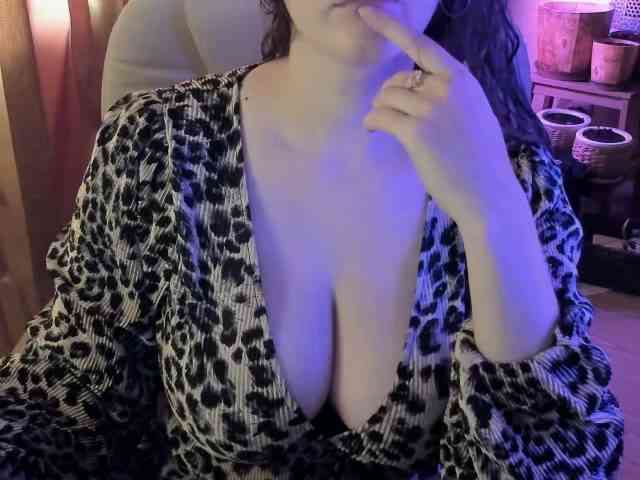 TemptingFable webcam