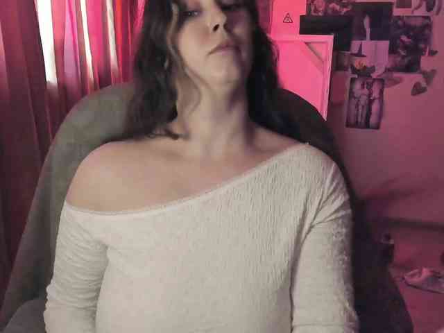 TemptingFable webcam