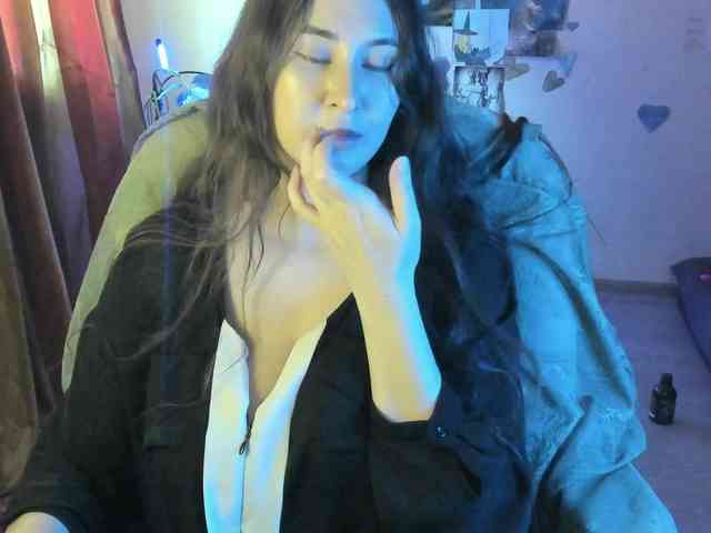 TemptingFable webcam