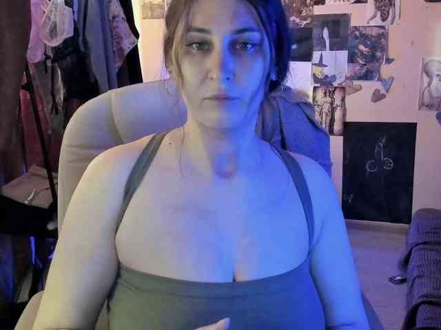 TemptingFable webcam