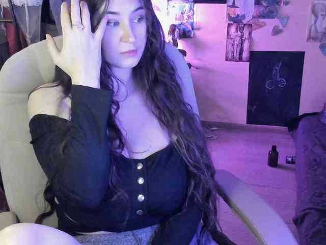 TemptingFable webcam