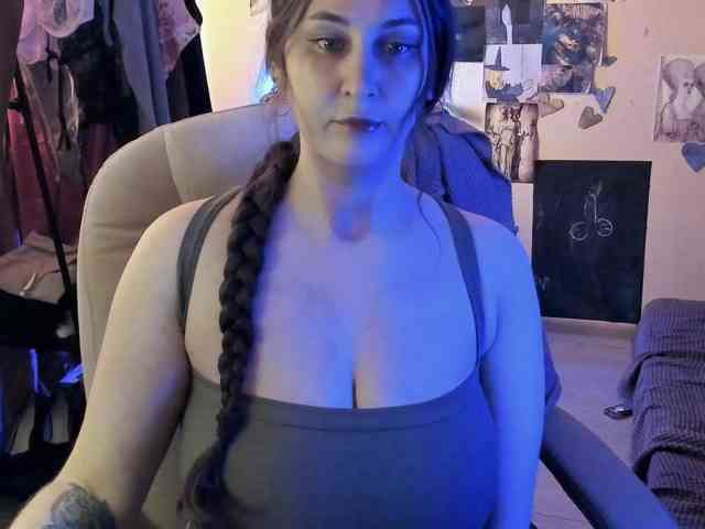 TemptingFable webcam