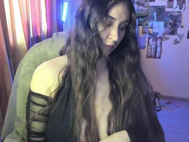 TemptingFable webcam