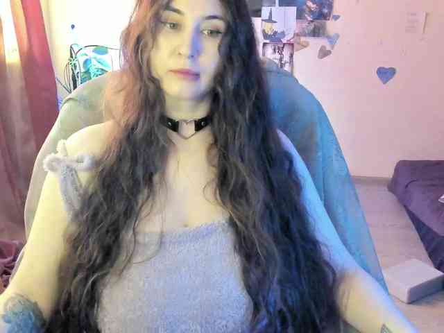 TemptingFable webcam