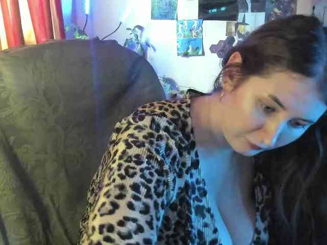 TemptingFable webcam