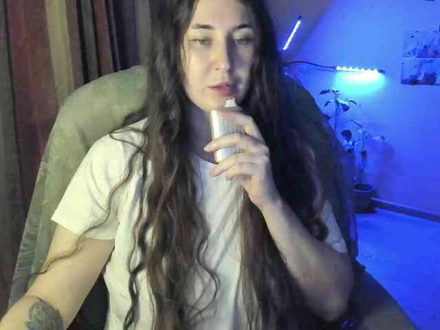 TemptingFable webcam