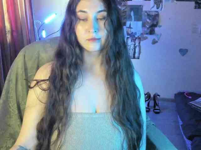 TemptingFable webcam