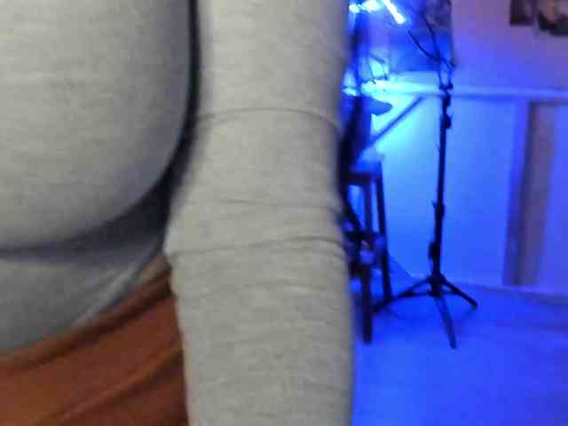 TemptingFable webcam