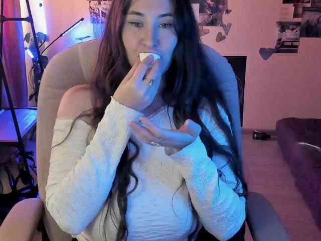 TemptingFable webcam