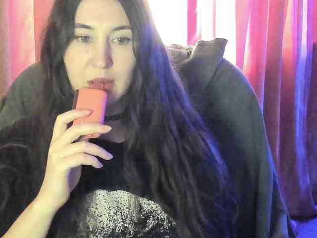 TemptingFable webcam