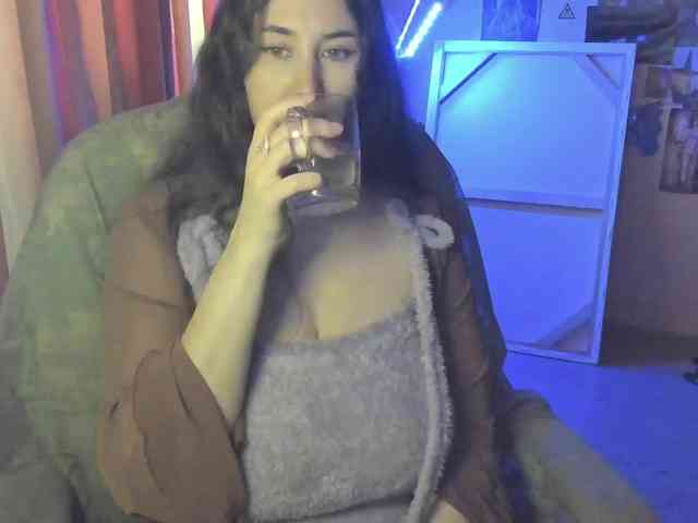 TemptingFable webcam