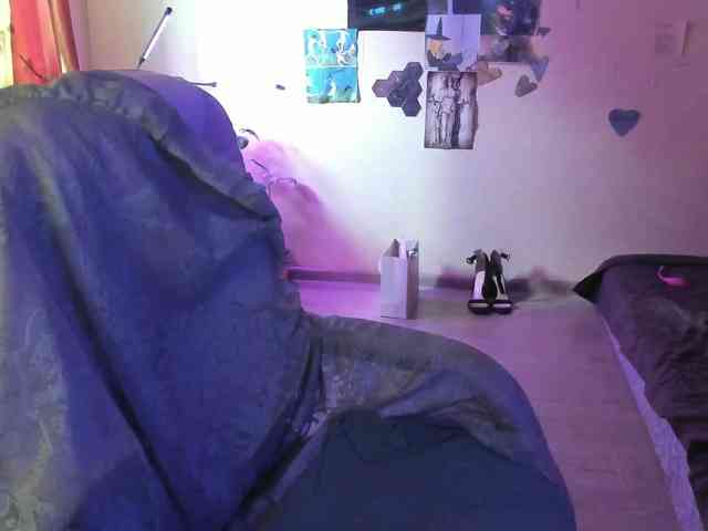 TemptingFable webcam