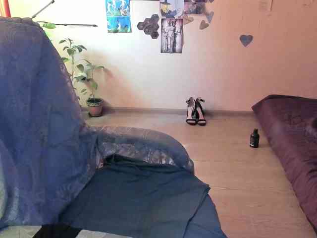 TemptingFable webcam