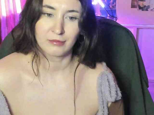 TemptingFable webcam