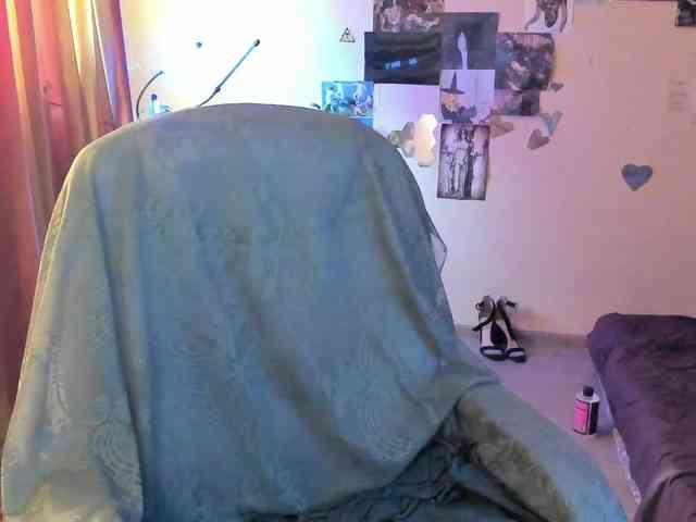 TemptingFable webcam
