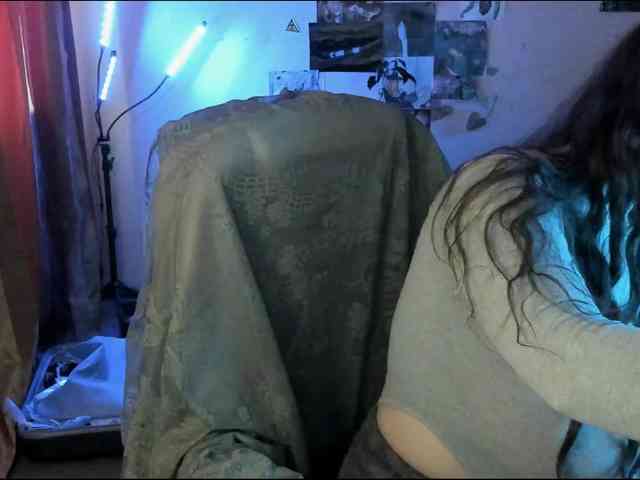 TemptingFable webcam