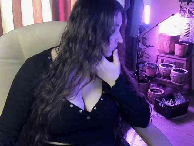 TemptingFable webcam