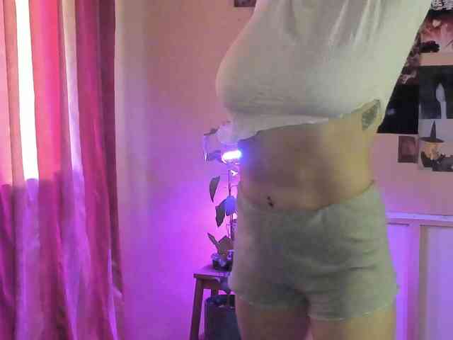 TemptingFable webcam