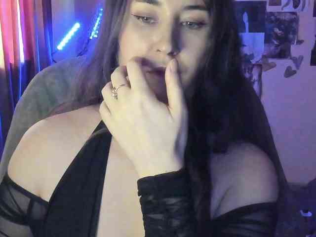 TemptingFable webcam