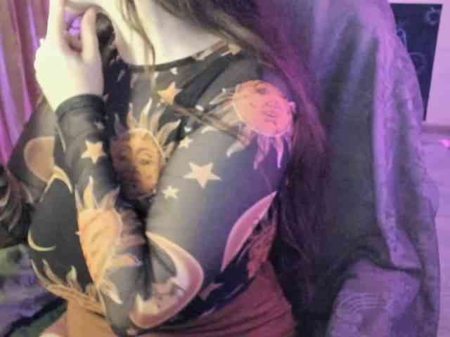 TemptingFable webcam