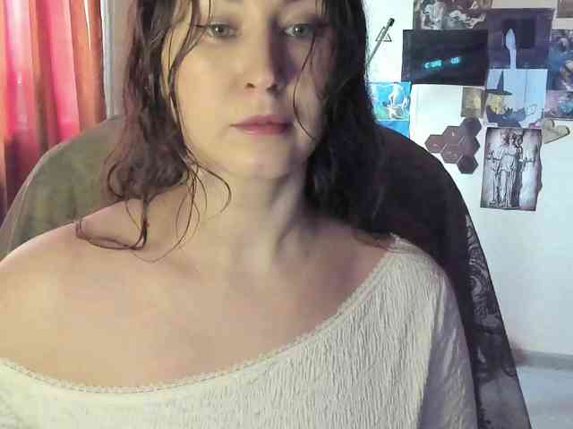 TemptingFable webcam