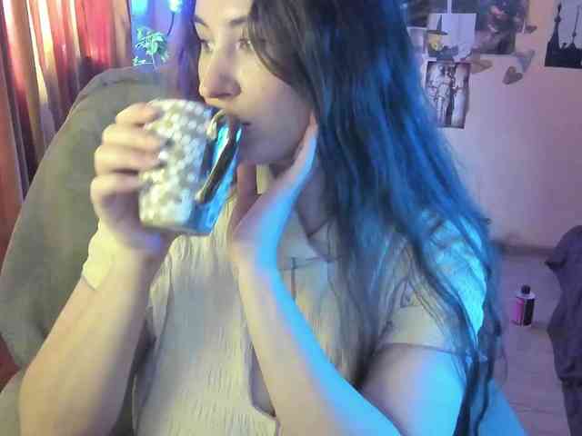 TemptingFable webcam