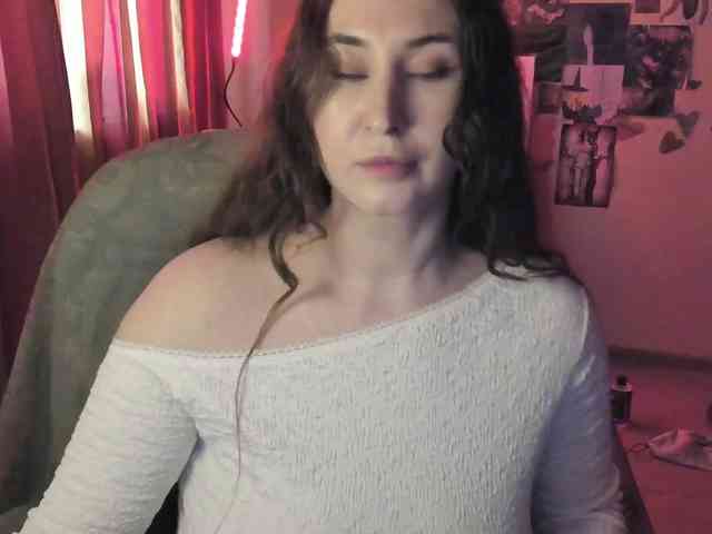 TemptingFable webcam