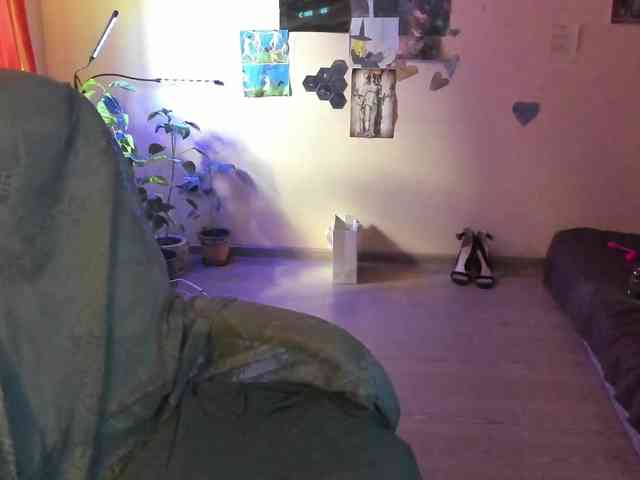 TemptingFable webcam