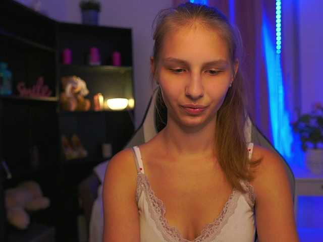 emmiemurray live cam on BongaCams