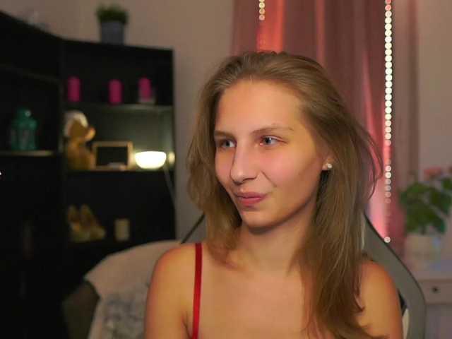 emmiemurray live cam on BongaCams