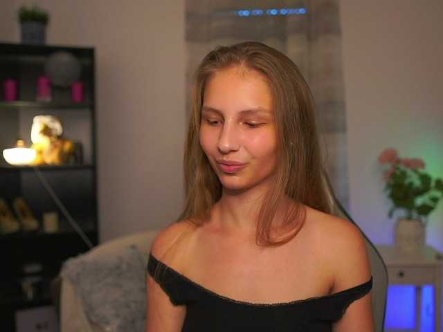 emmiemurray live cam on BongaCams