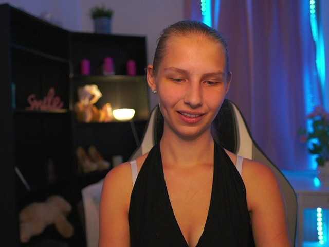 emmiemurray live cam on BongaCams