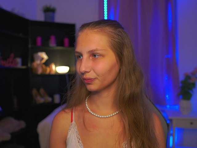 emmiemurray live cam on BongaCams
