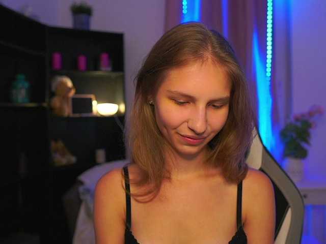 emmiemurray live cam on BongaCams