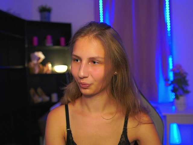 emmiemurray live cam on BongaCams