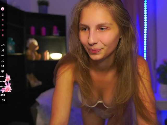 emmiemurray live cam on BongaCams