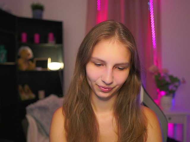 emmiemurray live cam on BongaCams