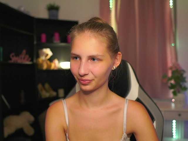 emmiemurray live cam on BongaCams