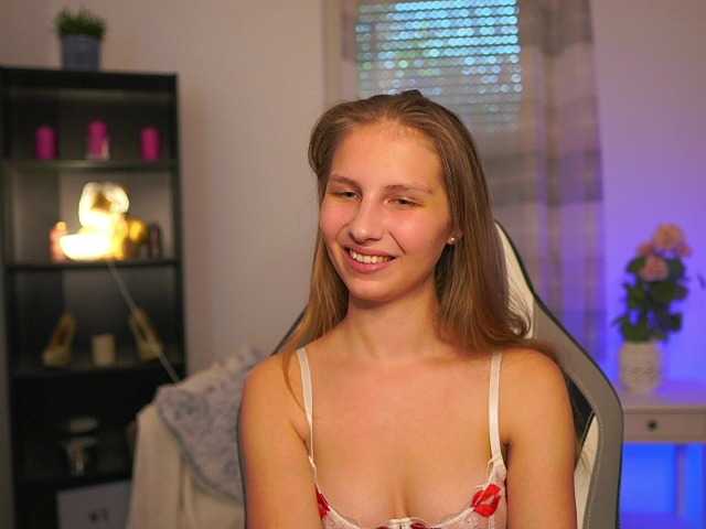 emmiemurray's BongaCams show and profile