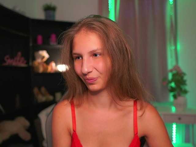 emmiemurray live cam on BongaCams